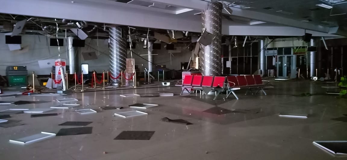 Palu PLWairport terminal yesterday. The earthquake really shook it. 