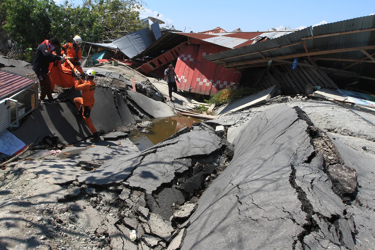 Death toll of tsunami and earthquake in Indonesia reached 1200