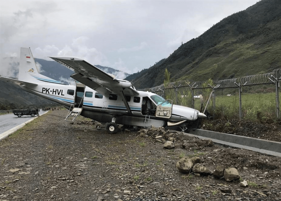 Dimonim Air Cessna C208 Caravan (PK-HVL) ran off the side of the runway on landing at Mulia Airport, Papua, Indonesia carrying 11. All escaped unhurt. Possible tire failure was cited as cause. Damage is considered repairable.