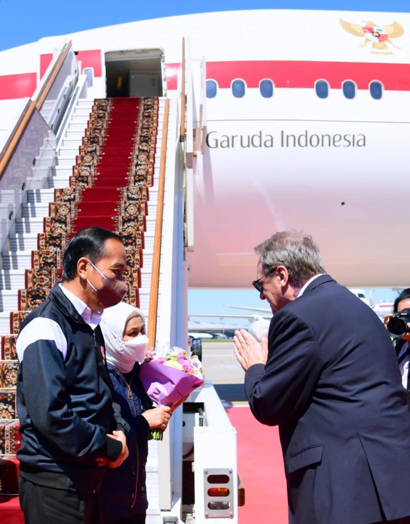 President of Indonesia Jokowi arrived in Moscow to meet Putin